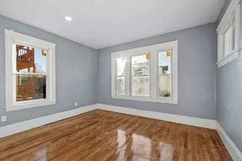 35 Arthur St, Worcester, MA 01604 photo 6