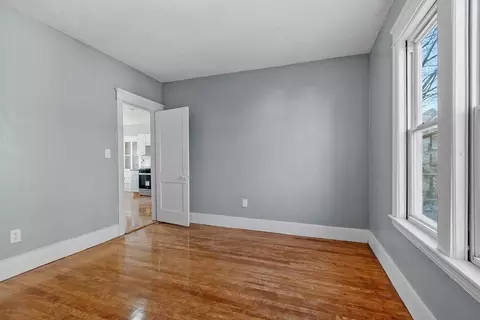 35 Arthur St, Worcester, MA 01604 photo 25