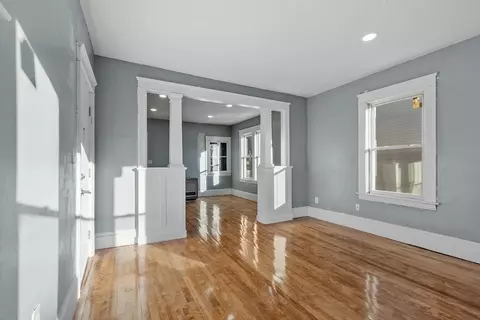 35 Arthur St, Worcester, MA 01604 photo 5