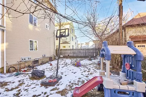 35 Arthur St, Worcester, MA 01604 photo 37