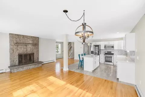 Living - 532 Forest St, Methuen, MA 01844 photo 1 of 2