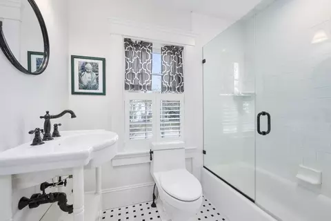 Bath - 671 Main St #1, Barnstable, MA 02635 photo 2 of 4
