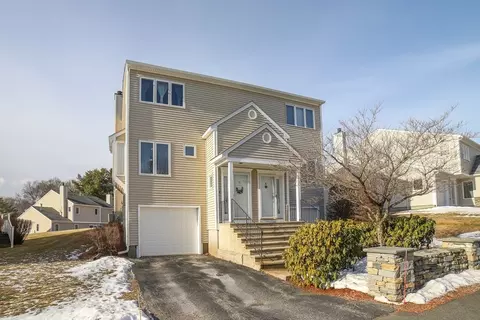 78 Oakwood Ln #78, Worcester, MA 01604