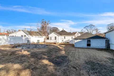 22 Berger St, Chicopee, MA 01020 photo 38