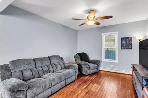 22 Berger St, Chicopee, MA 01020 photo 11