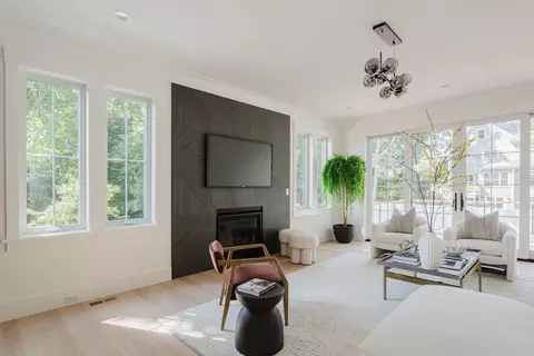 559 Greendale Ave, Needham, MA 02492 photo 3