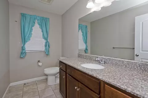 Bath - 209 Morton St, Springfield, MA 01119 photo 1 of 3