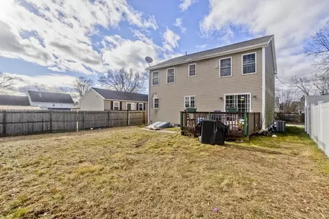 Exterior - 209 Morton St, Springfield, MA 01119 photo 4 of 7