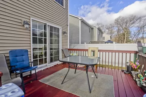 Exterior - 209 Morton St, Springfield, MA 01119 photo 5 of 7