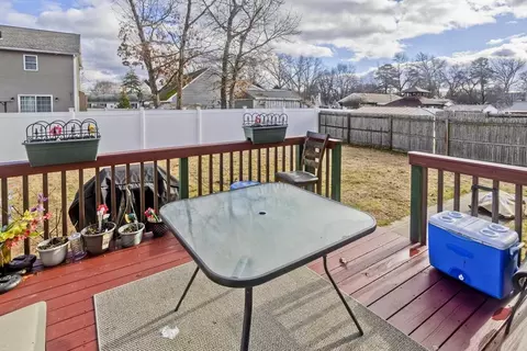 Exterior - 209 Morton St, Springfield, MA 01119 photo 6 of 7