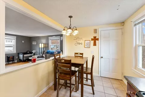 154 Packard Ave, Springfield, MA 01118 photo 8
