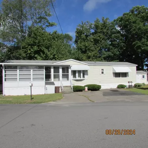 16 Nob Hill Rd, Weymouth, MA 02188