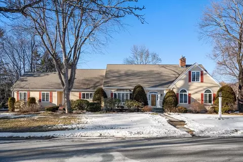 8 Waybridge Ln, Wayland, MA 01778