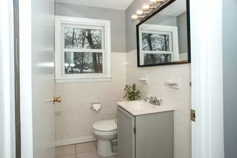 34 Ivernia Rd, Worcester, MA 01606 photo 22