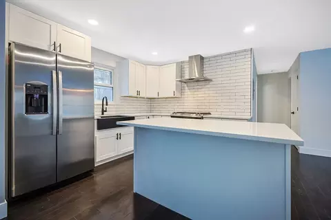 26 Dunstable Rd, Westford, MA 01886