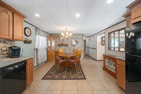 140 Moorland St, Fall River, MA 02724 photo 9