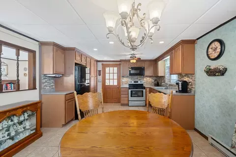 140 Moorland St, Fall River, MA 02724 photo 5