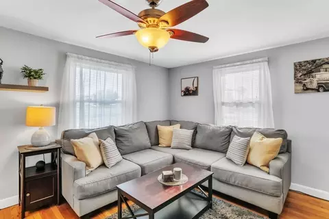Living - 150 Lang St, Springfield, MA 01104 photo 2 of 2
