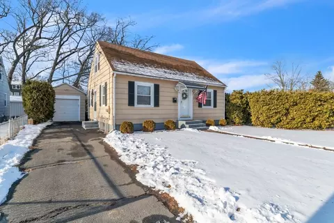 Exterior - 150 Lang St, Springfield, MA 01104 photo 2 of 5