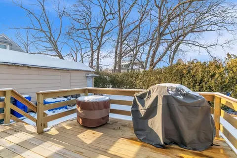 Exterior - 150 Lang St, Springfield, MA 01104 photo 3 of 5