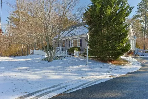 257 Pleasant Bay Rd, Harwich, MA 02645