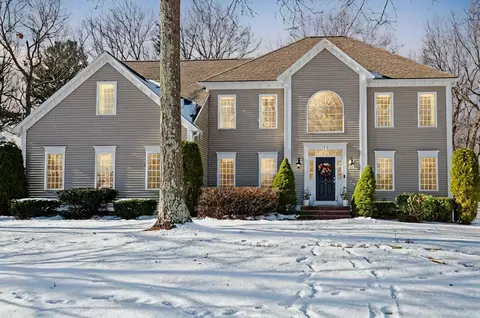 43 Northern Spy Rd, Franklin, MA 02038