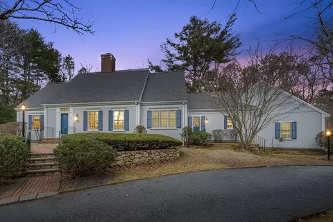 22 Felicity Ln, Barnstable, MA 02655