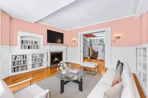 27 Irving St, Brookline, MA 02445 photo 6
