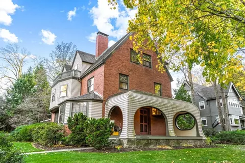 27 Irving St, Brookline, MA 02445