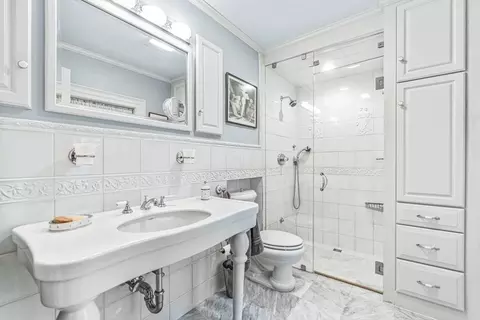 27 Irving St, Brookline, MA 02445 photo 14