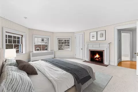 27 Irving St, Brookline, MA 02445 photo 12