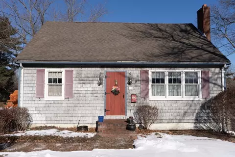 682 E Ashland St, Brockton, MA 02302