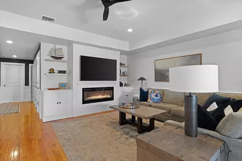 774 E 3rd St #3, Boston, MA 02127 photo 17