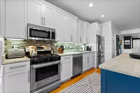 774 E 3rd St #3, Boston, MA 02127 photo 3