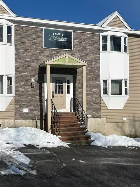 1524 Gorham St #211, Lowell, MA 01852