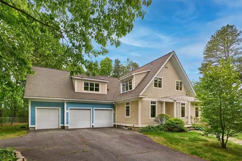 57 Tanglewood Rd, Amherst, MA 01002