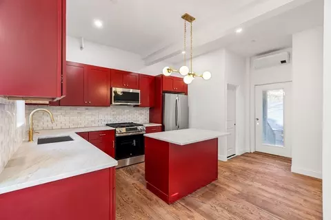 4 Sargent St #1, Boston, MA 02125