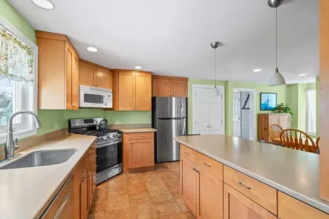 Kitchen - 7 Roosevelt St, Maynard, MA 01754 photo 1 of 4