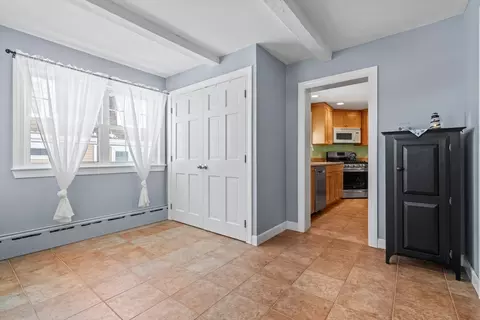 Entry Way - 7 Roosevelt St, Maynard, MA 01754 photo 2 of 2