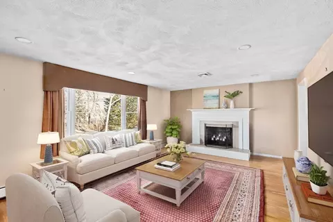 131 Free St, Hingham, MA 02043 photo 4
