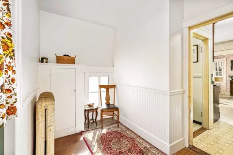 Entry Way - 34 Randolph Rd, Worcester, MA 01606 photo 2 of 3