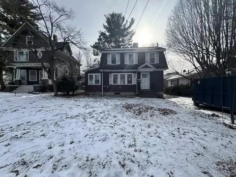28 Samoset Rd, Newton, MA 02468 photo 2