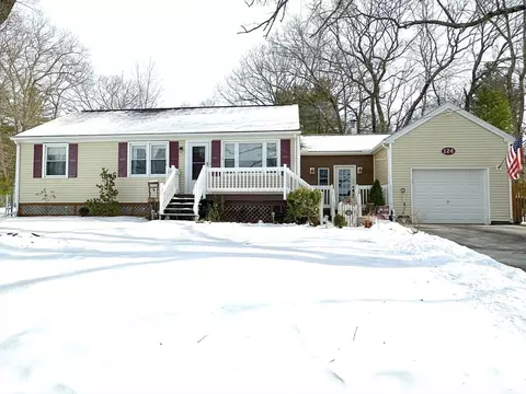 124 Cooper Rd, Northbridge, MA 01534