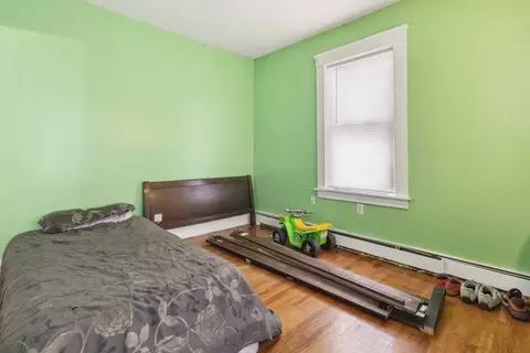 Bedroom - 41 Eureka St, Worcester, MA 01603 photo 2 of 11