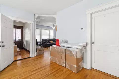 Entry Way - 41 Eureka St, Worcester, MA 01603 photo 2 of 2