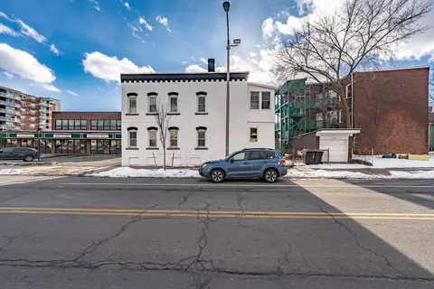238 Lyman St, Holyoke, MA 01040