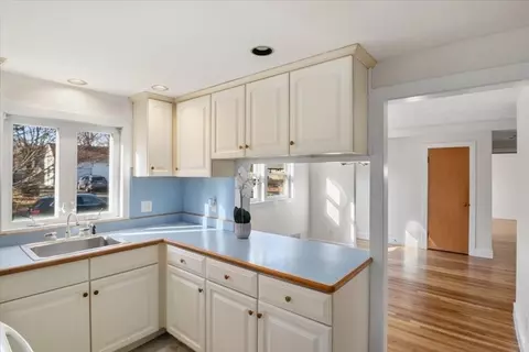 75 Bruce Rd, Walpole, MA 02081 photo 8