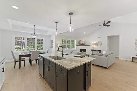 17 Nicols Way #17, Easthampton, MA 01027 photo 3