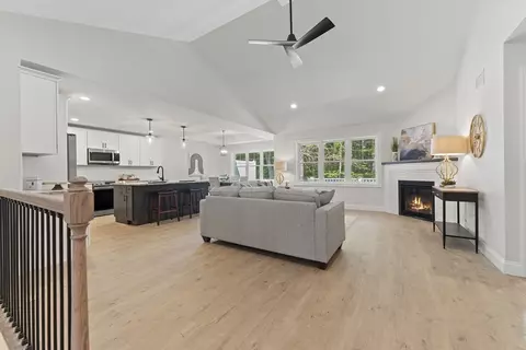 17 Nicols Way #17, Easthampton, MA 01027 photo 12