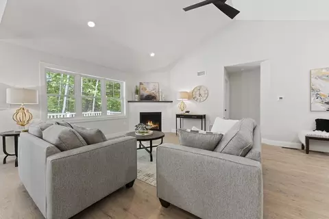 17 Nicols Way #17, Easthampton, MA 01027 photo 14